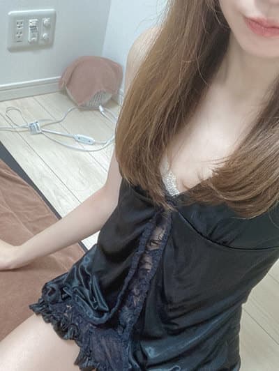 杉山 なな