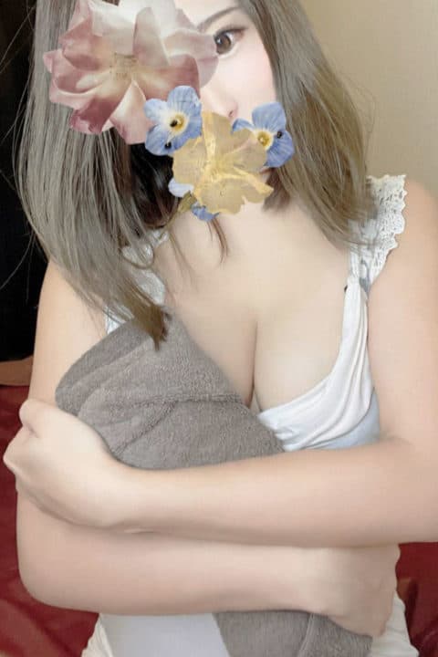 八代 みお