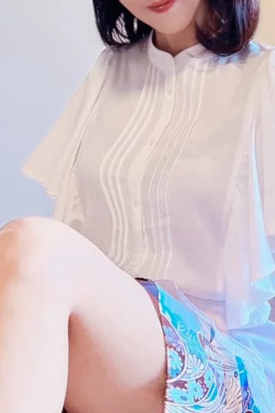    高岡 あや (40代後半)