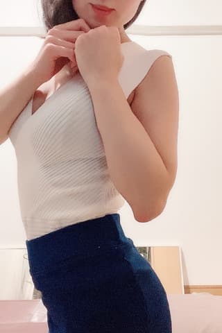 結城 ひなの