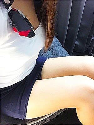 朝比奈 りさ