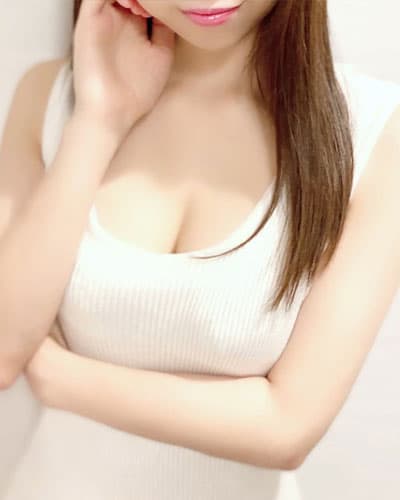 南 ゆな