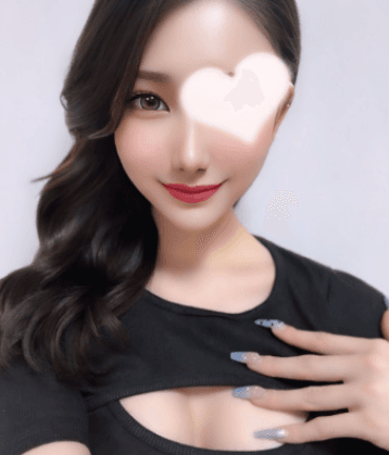 星奈 しおん