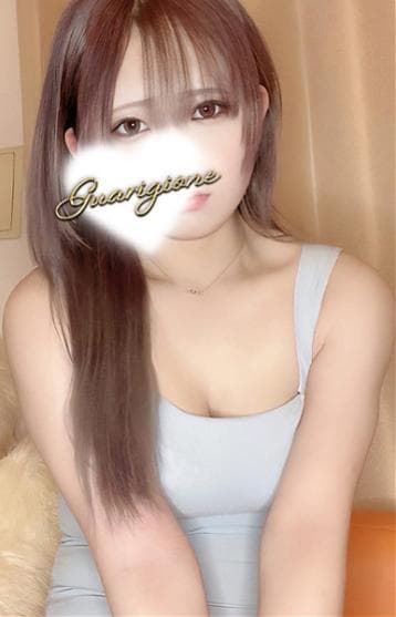 小鳥遊 あや