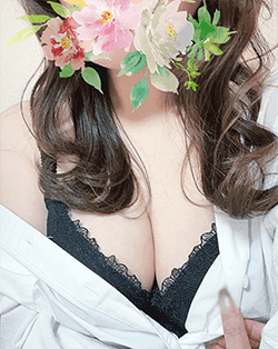 御子柴 むぎ