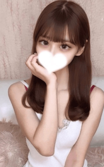 星乃 かれん