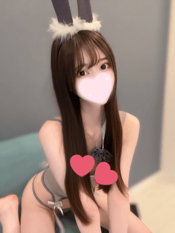 卯月 えみり