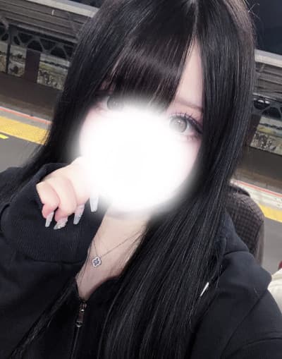 伊黒 しゅうか