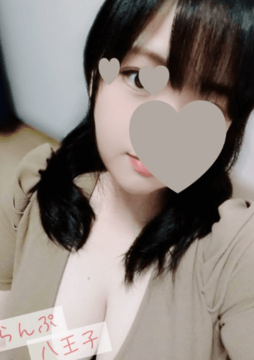 三上 ひな