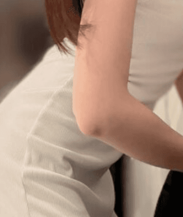 華