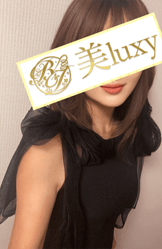 美月 まりな
