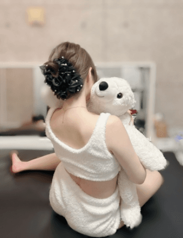 松井 ゆずき