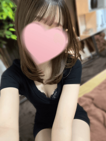 桃瀬 りあ