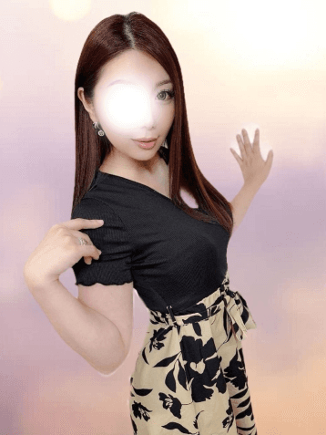 蕨 まりな