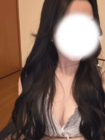 円