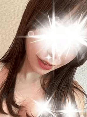 綾坂 ゆい
