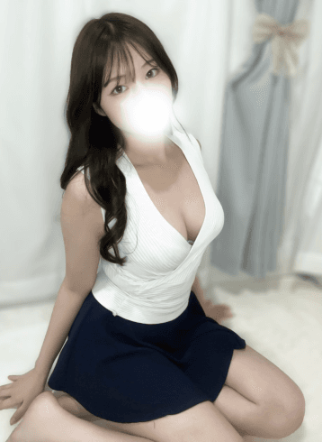 友江 なな
