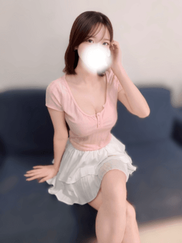 天音 えみり