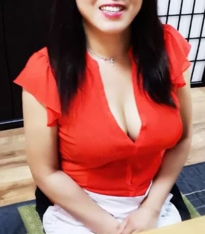    根本 あゆみ (40代半ば)