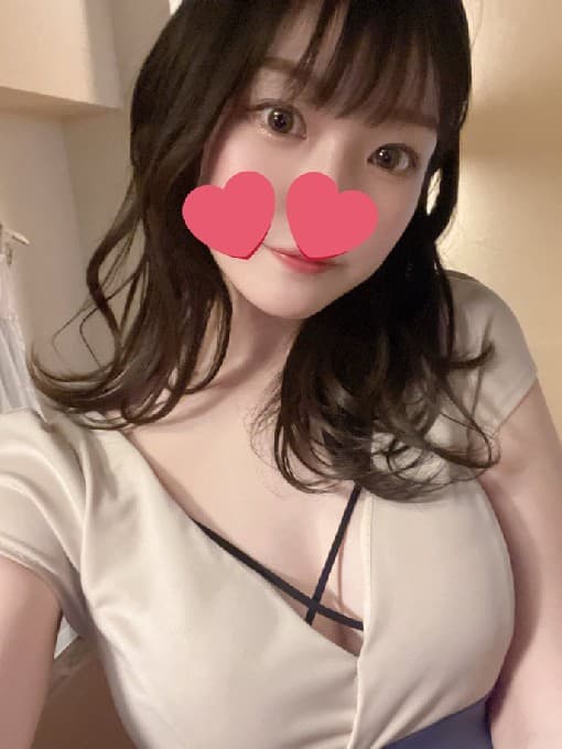 悠亜