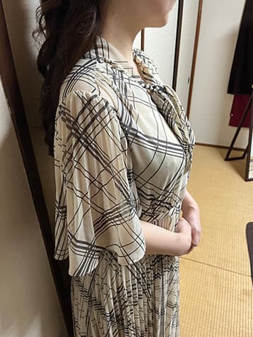 弥生 りな